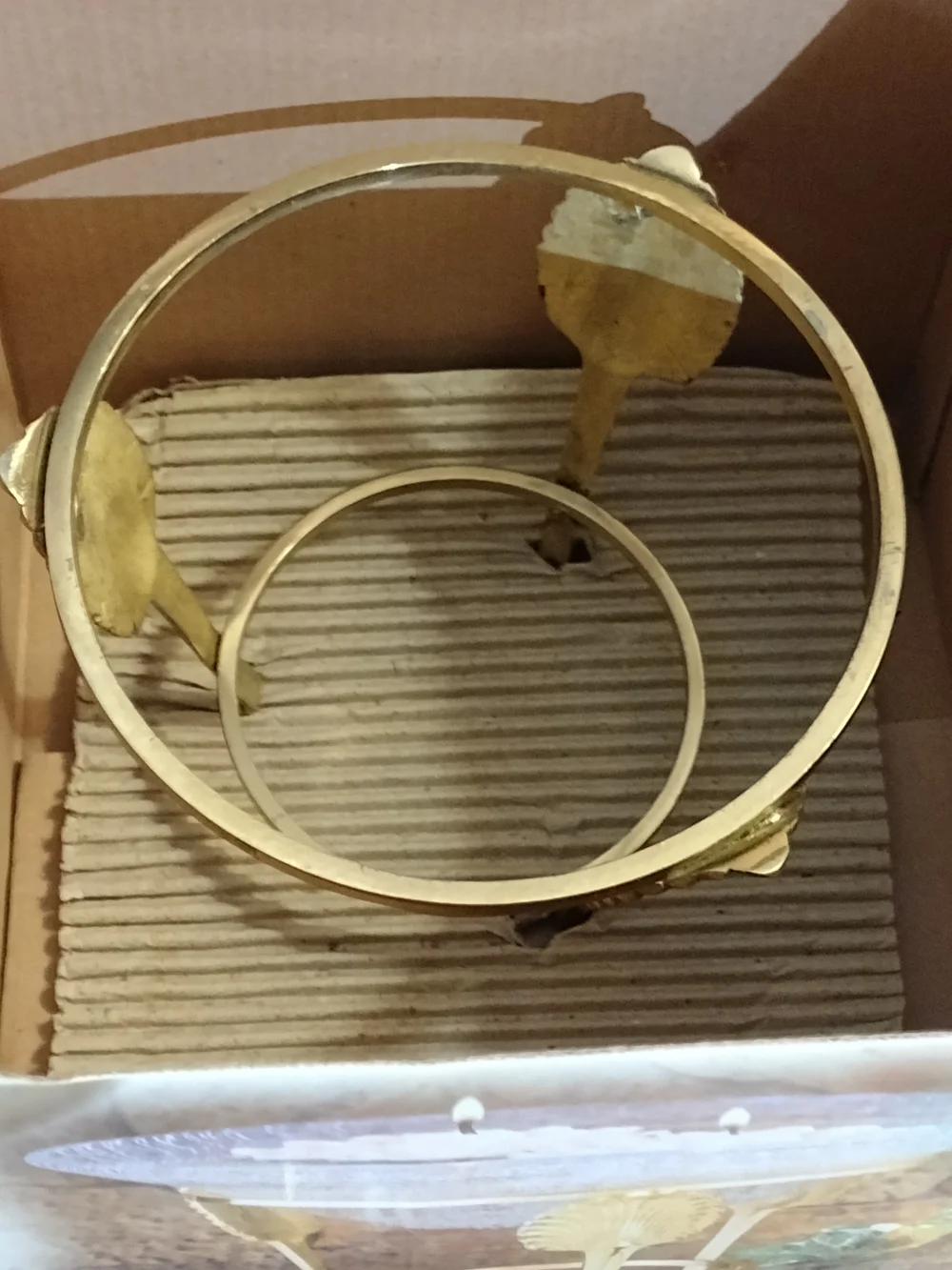 Elegant Expressions Gold Brass Stand with Crackle Glass Bowl - Gold